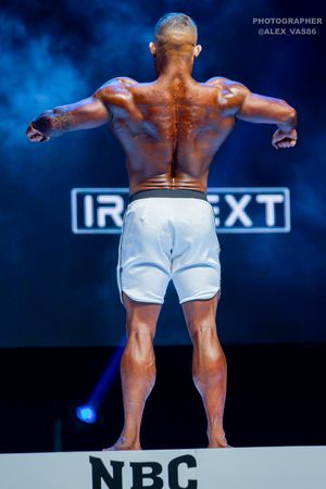MEN'S PHYSIQUE 174
